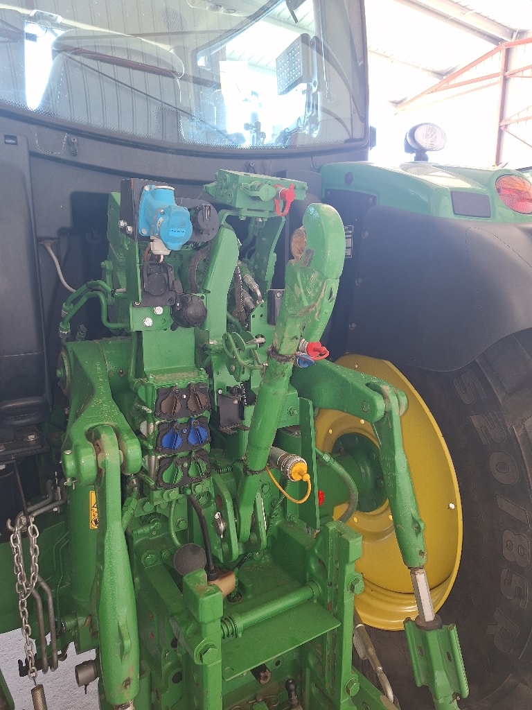 Tracteur JOHN DEERE 6155R - photo slide 17