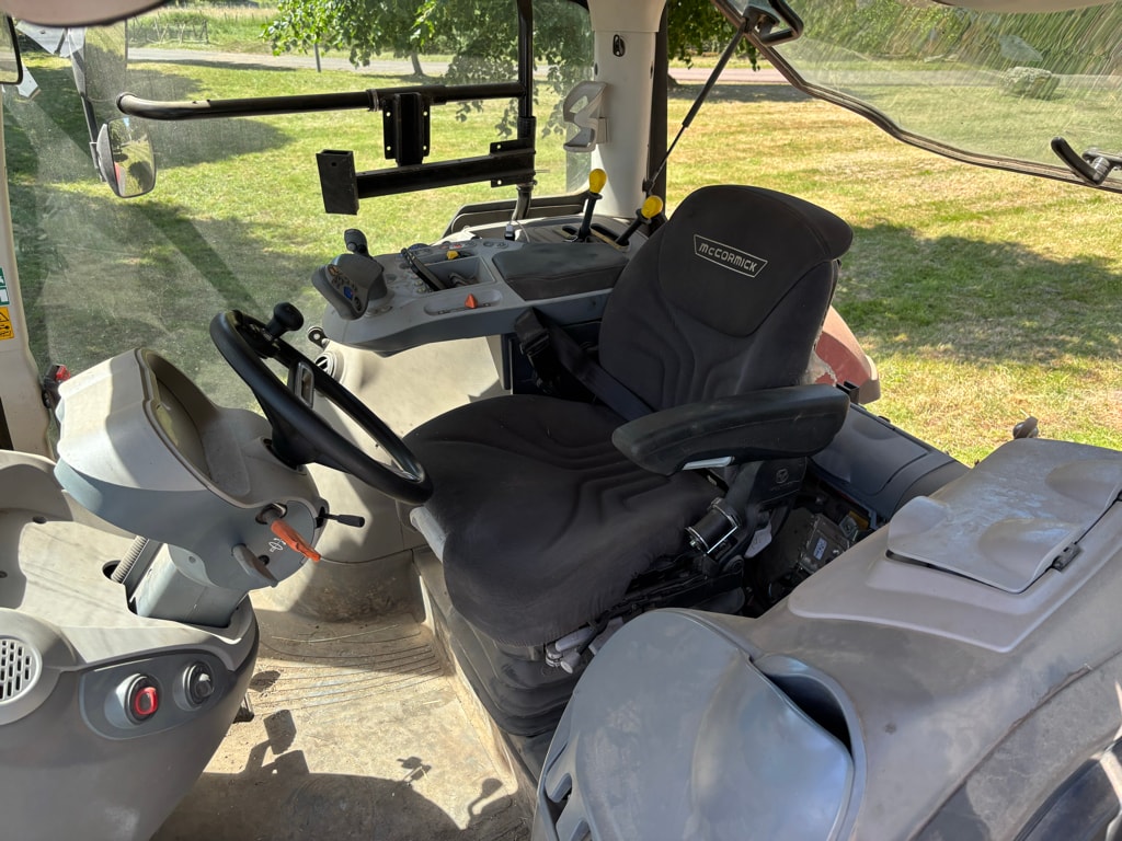 Tracteur chargeur MC CORMICK X7 617 PREMIUM - photo slide 6