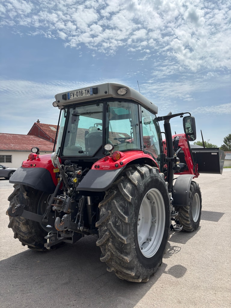 Tracteur MASSEY FERGUSON 5713S DYNA-4 ESSENTIAL - photo slide 23
