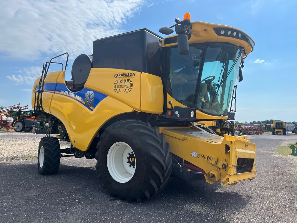 Moissonneuse NEW HOLLAND CH7.70 LATERAL - photo slide 4