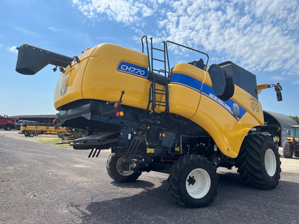 Moissonneuse NEW HOLLAND CH7.70 LATERAL - photo slide 7