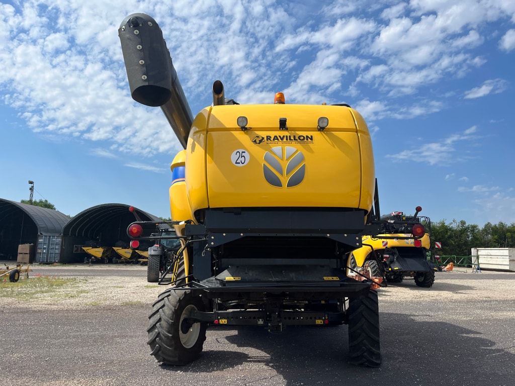 Moissonneuse NEW HOLLAND CH7.70 LATERAL - photo slide 8