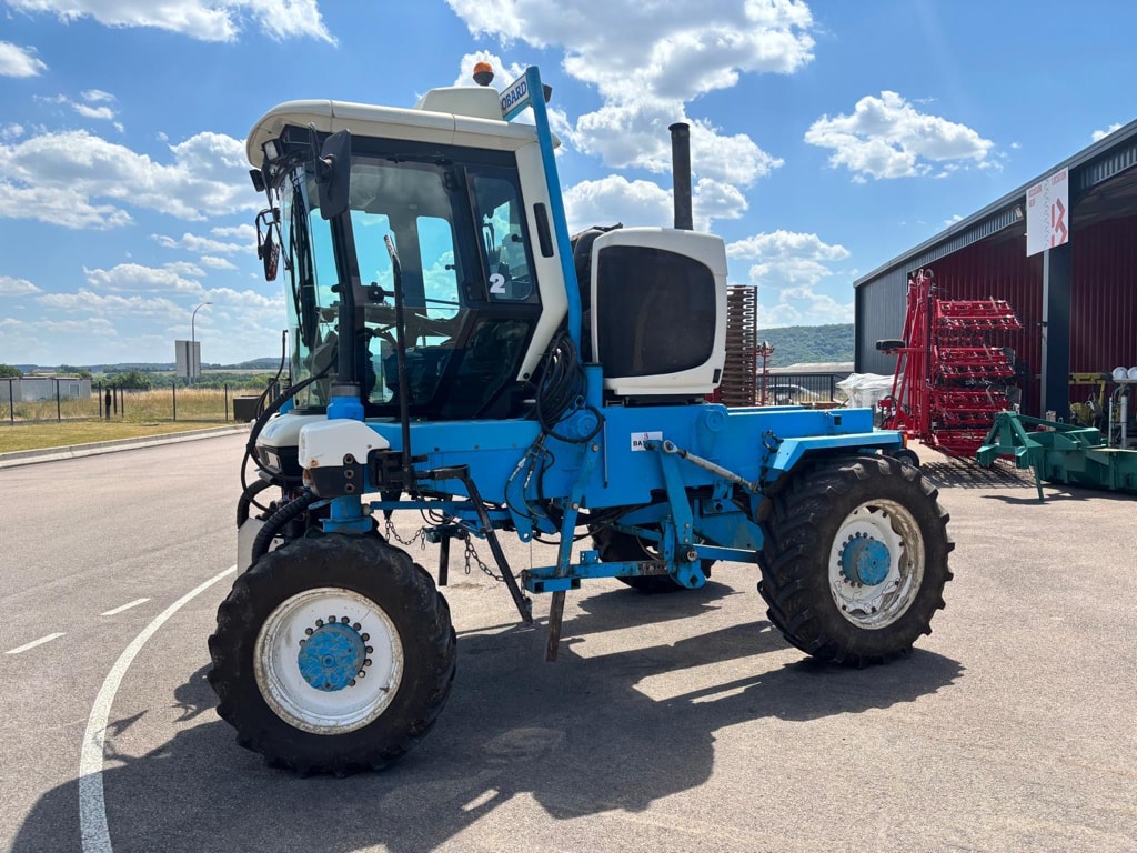 Tracteur enjambeur BOBARD 1096 - photo slide 2