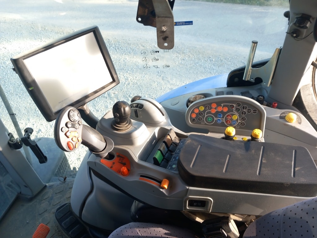 Tracteur NEW HOLLAND T7230 Autocommand - photo slide 9
