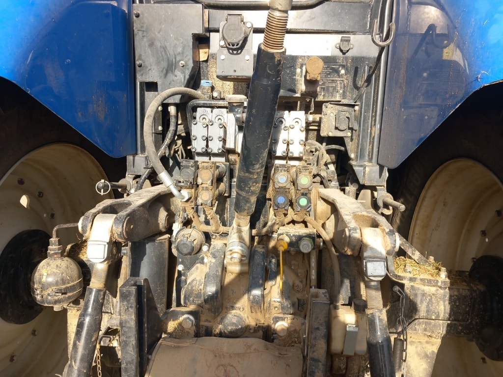 Tracteur NEW HOLLAND T7230 Autocommand - photo slide 12