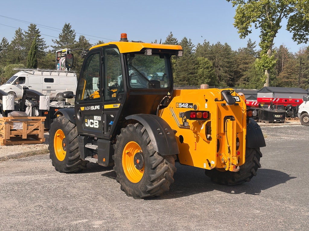 Telescopique JCB 542-70 agri super dtvt - photo slide 4