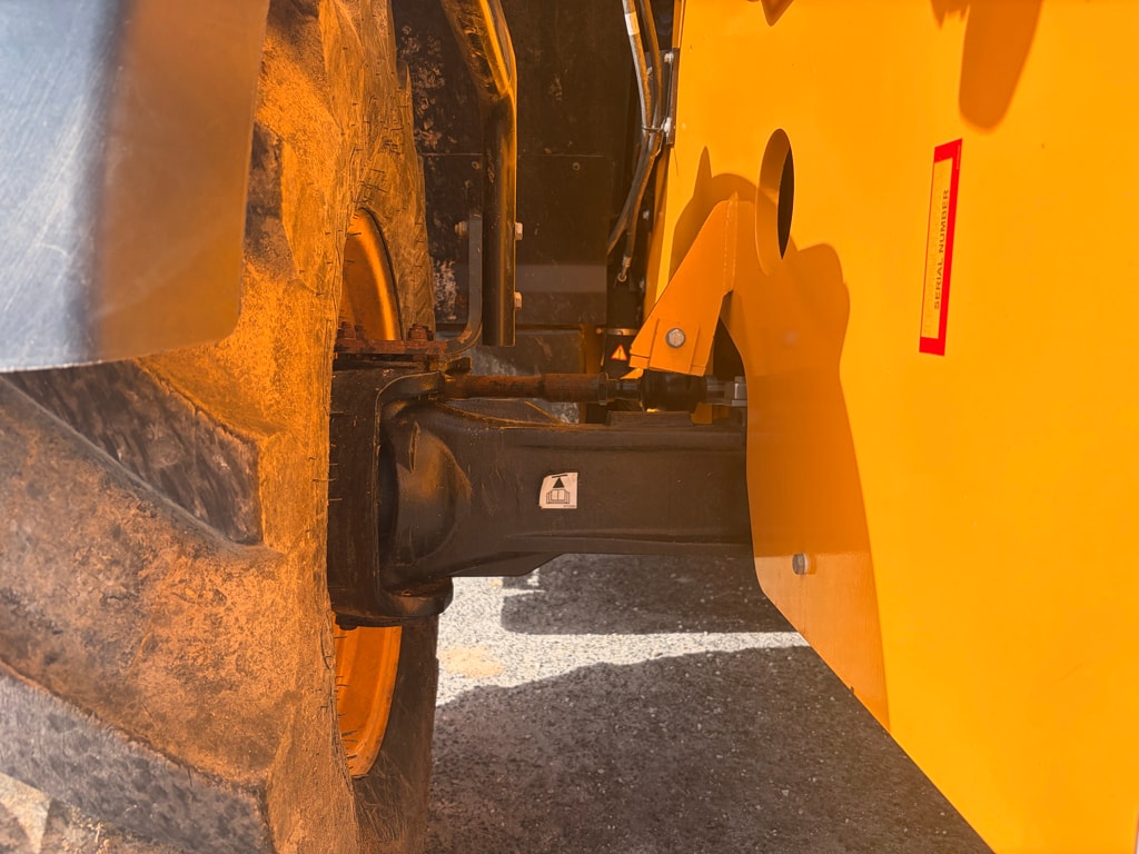 Telescopique JCB 542-70 agri super dtvt - photo slide 5