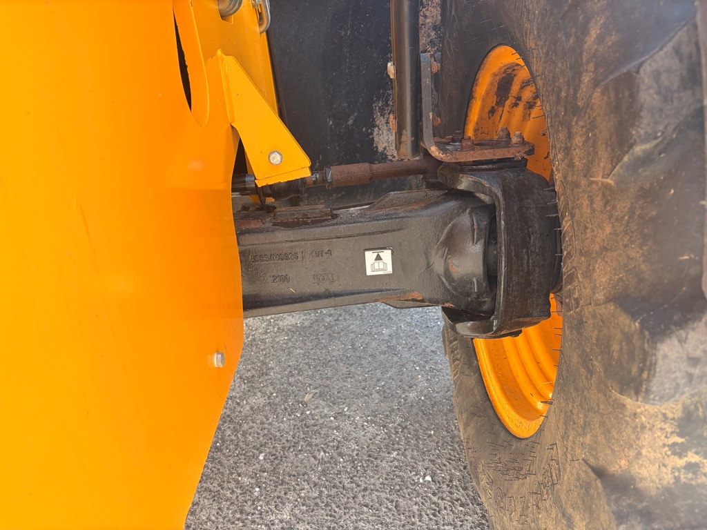 Telescopique JCB 542-70 agri super dtvt - photo slide 9