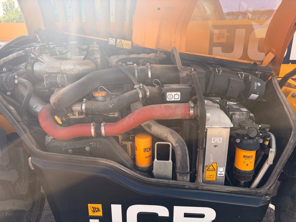 Telescopique JCB 542-70 agri super dtvt - photo slide 15