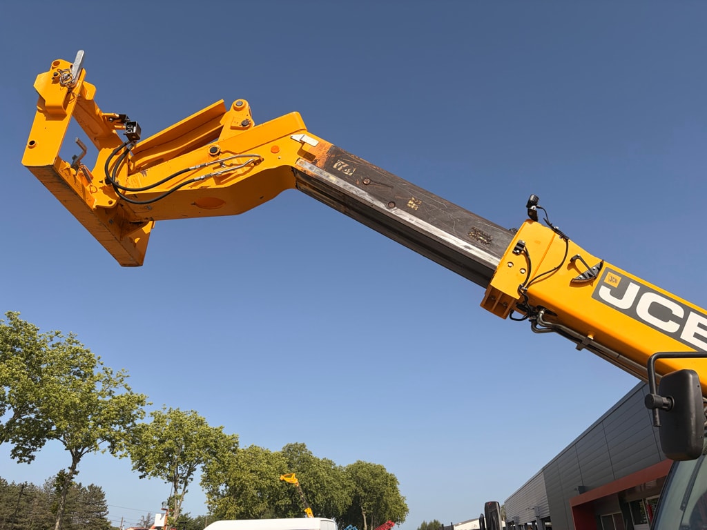 Telescopique JCB 542-70 agri super dtvt - photo slide 16