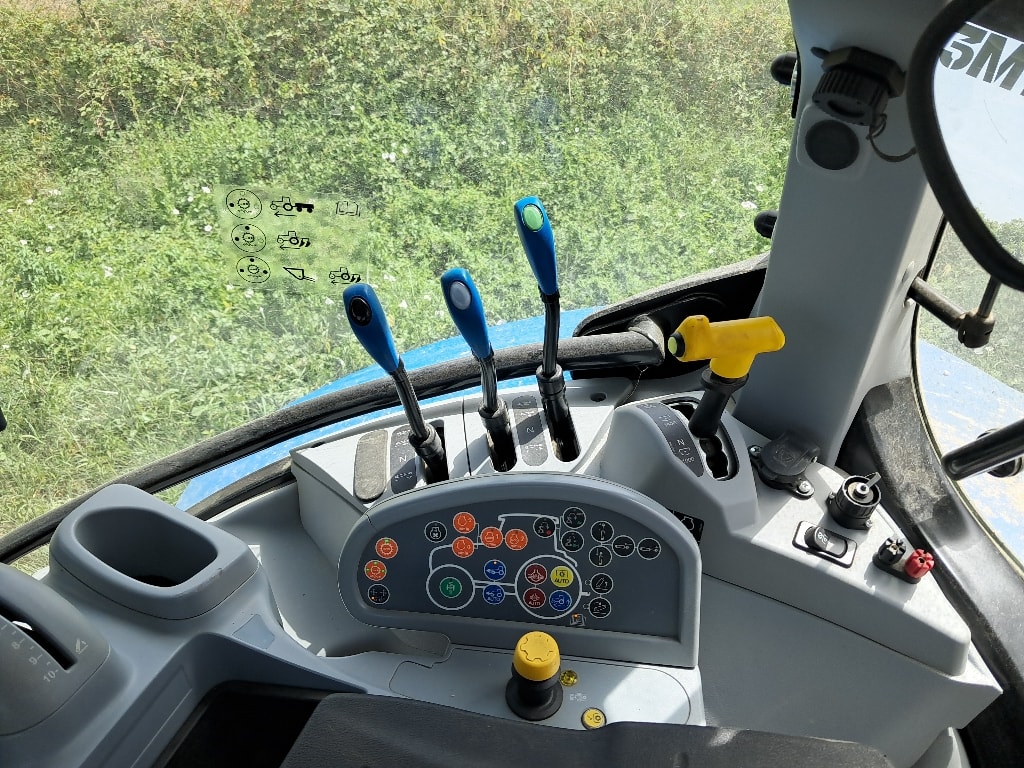 Tracteur NEW HOLLAND T5.130 - photo slide 14