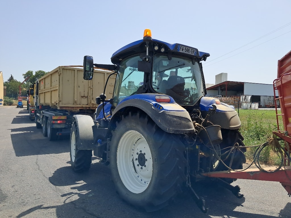 Tracteur NEW HOLLAND T5.130 - photo slide 4