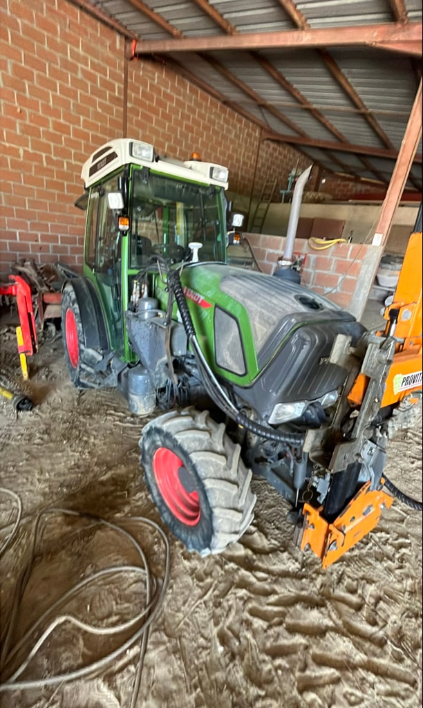 Tracteur fruitier FENDT 209V - photo slide 2