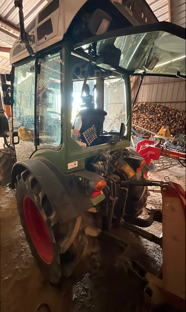 Tracteur fruitier FENDT 209V - photo slide 6