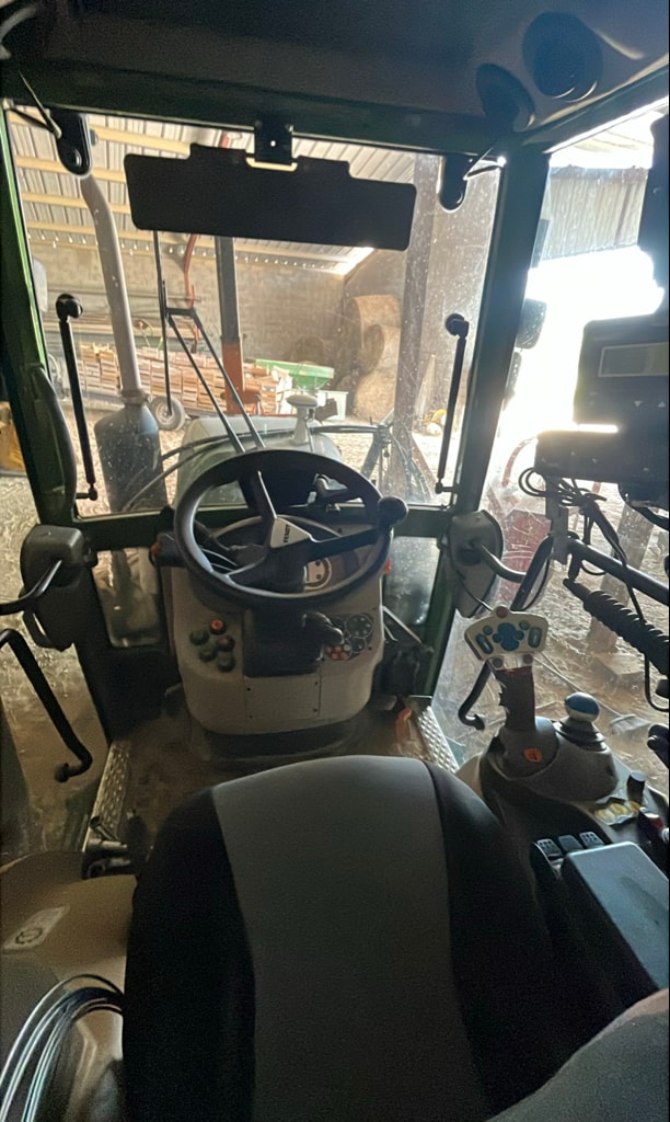 Tracteur fruitier FENDT 209V - photo slide 7