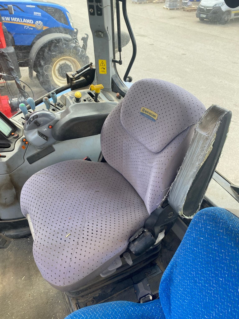 Tracteur NEW HOLLAND T6020 ELITE - photo slide 11
