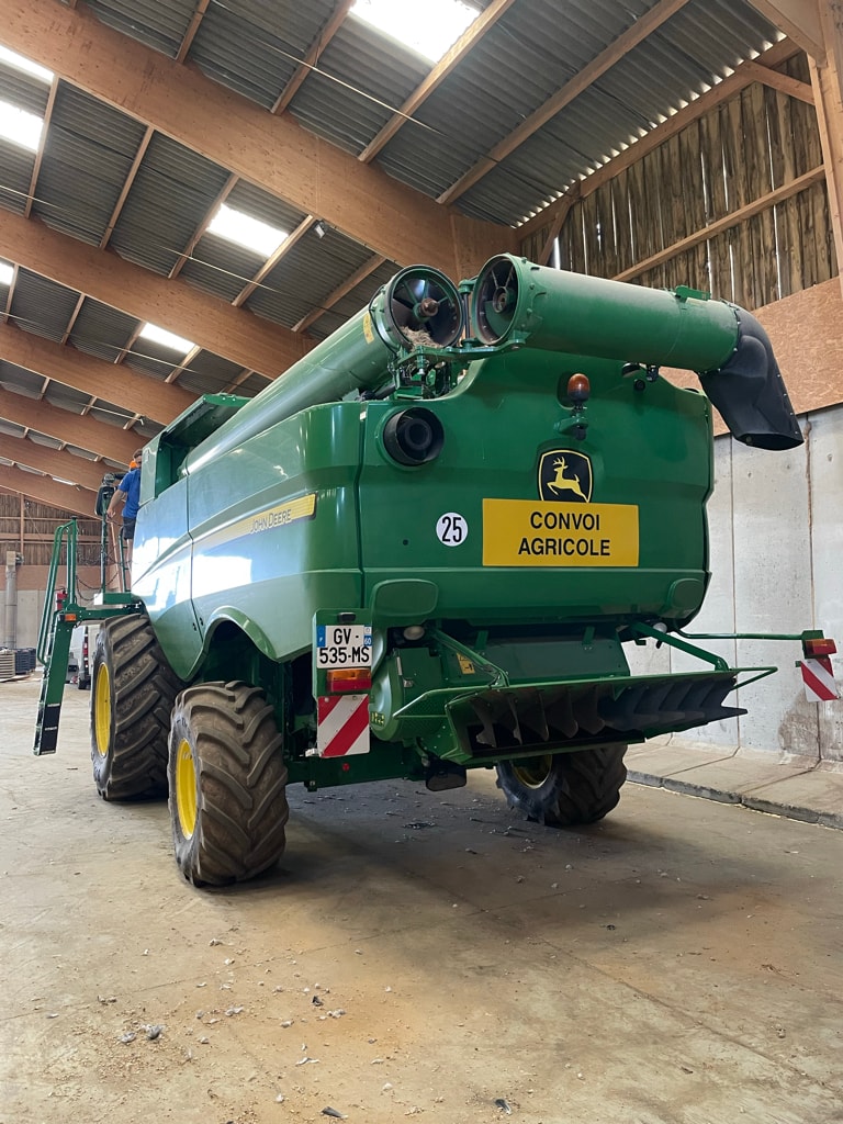 Moissonneuse JOHN DEERE S770i - photo slide 8