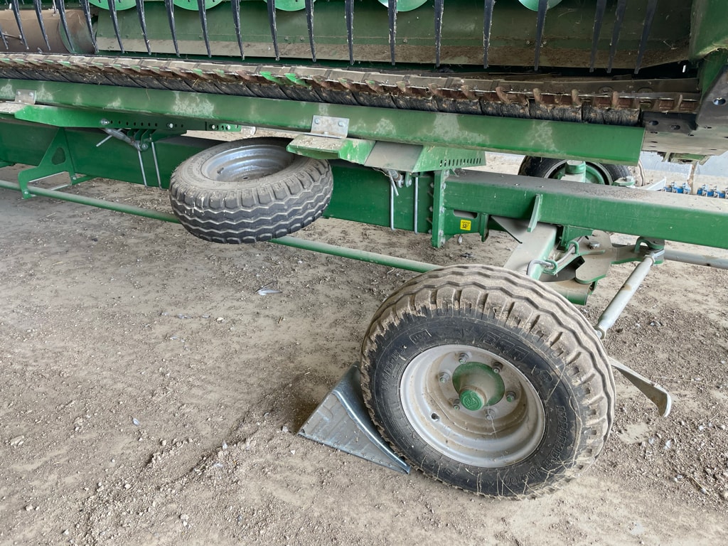 Moissonneuse JOHN DEERE S770i - photo slide 24