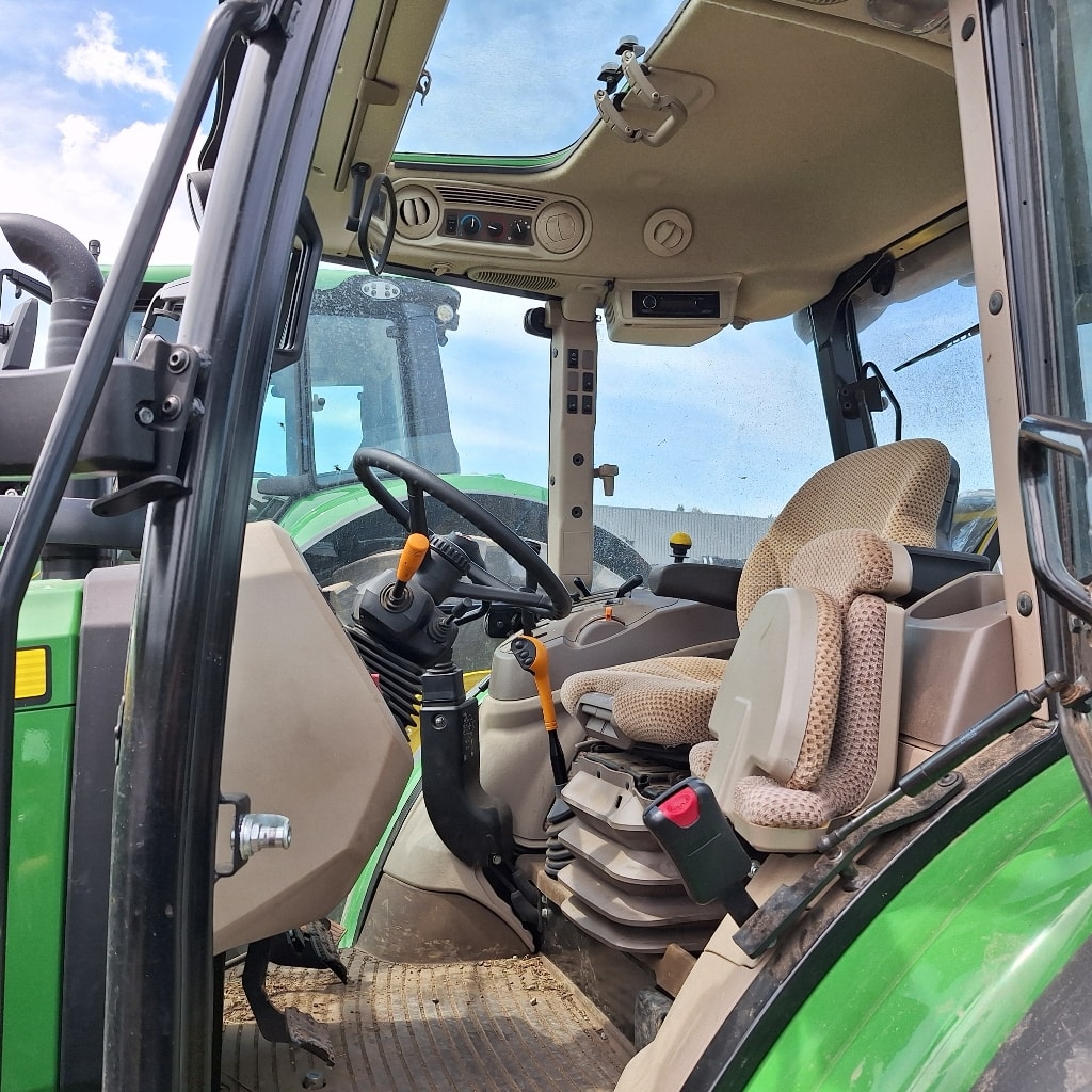 Tracteur chargeur JOHN DEERE 5100M - photo slide 9