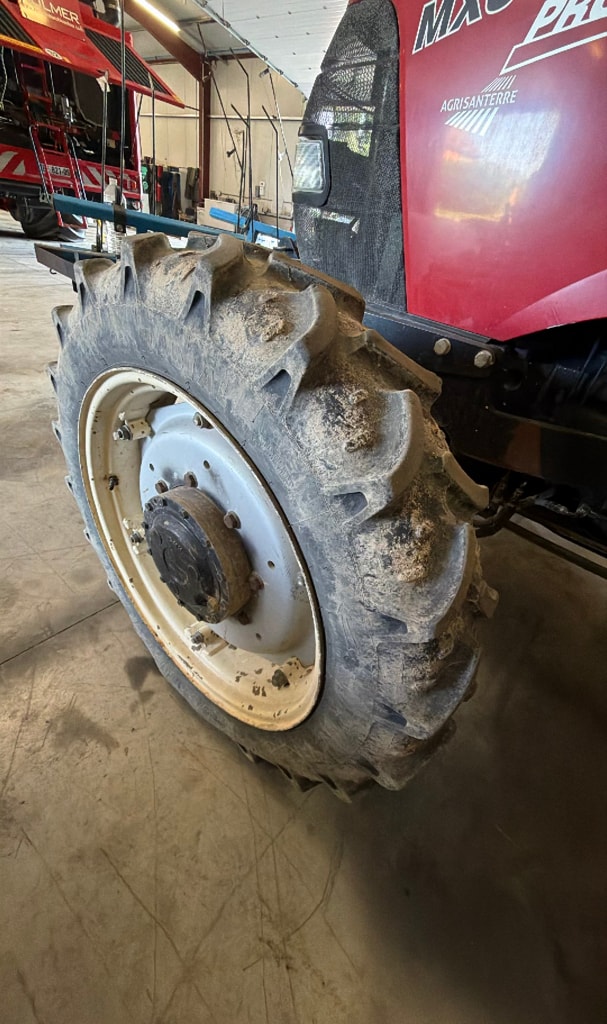 Tracteur CASE IH MXU 135 PRO - photo slide 11