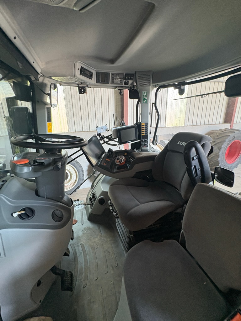 Tracteur CLAAS AXION 870 CMATIC - photo slide 3