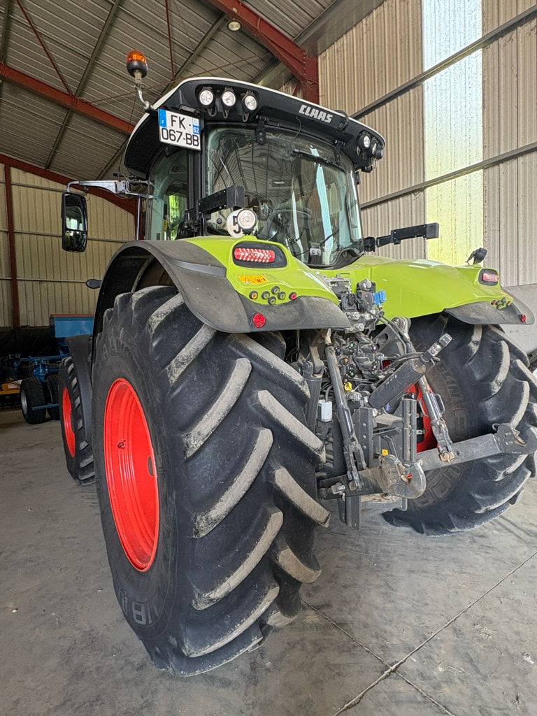 Tracteur CLAAS AXION 870 CMATIC - photo slide 12