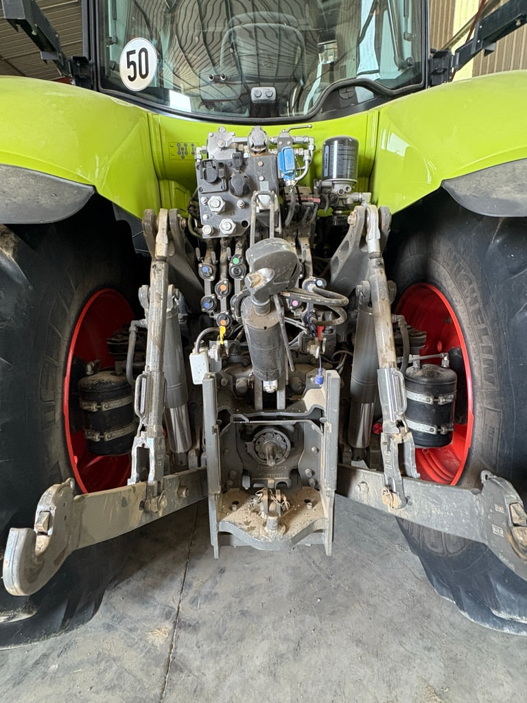 Tracteur CLAAS AXION 870 CMATIC - photo slide 8