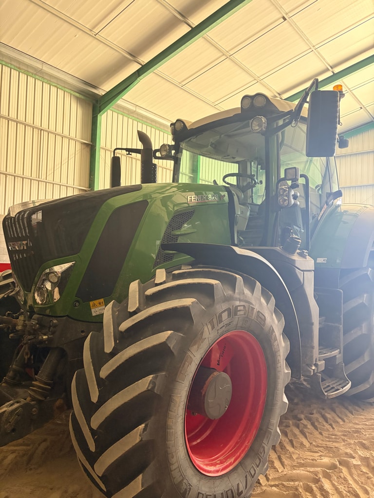 Tracteur FENDT 828 VARIO PROFI + - photo slide 1