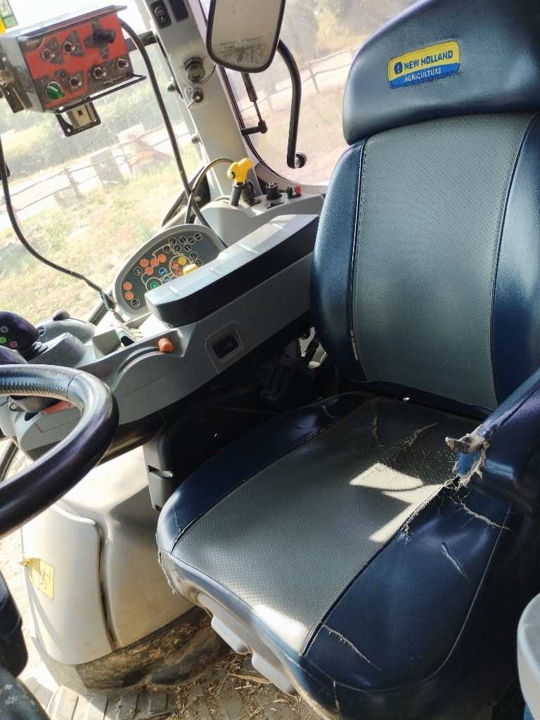 Tracteur chargeur NEW HOLLAND T6.145DC - photo slide 13
