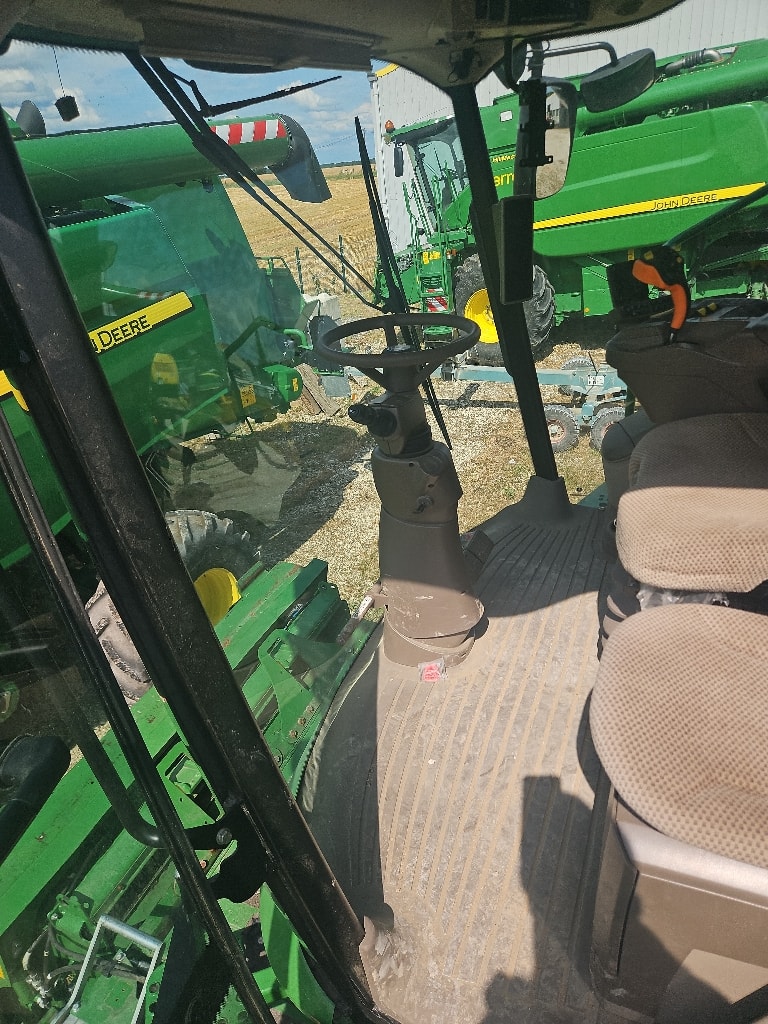 Moissonneuse JOHN DEERE S 780 - photo slide 19