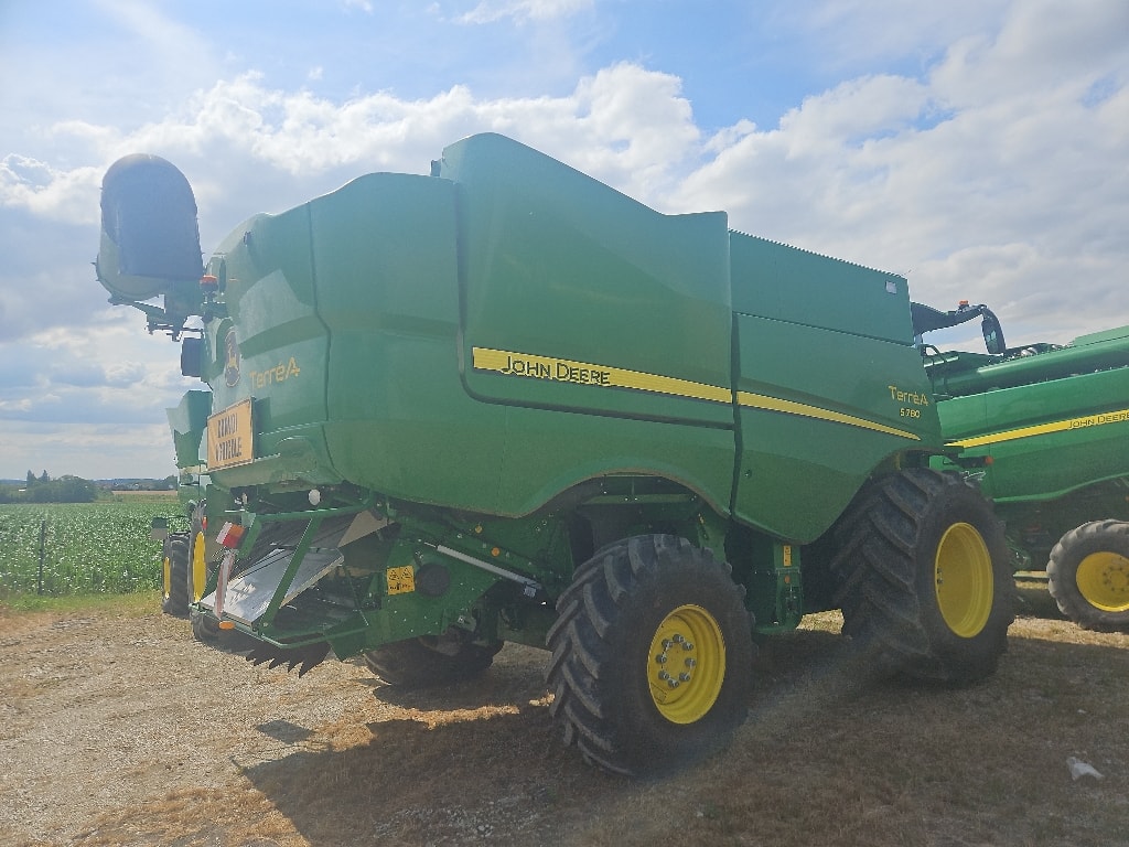 Moissonneuse JOHN DEERE S 780 - photo slide 3