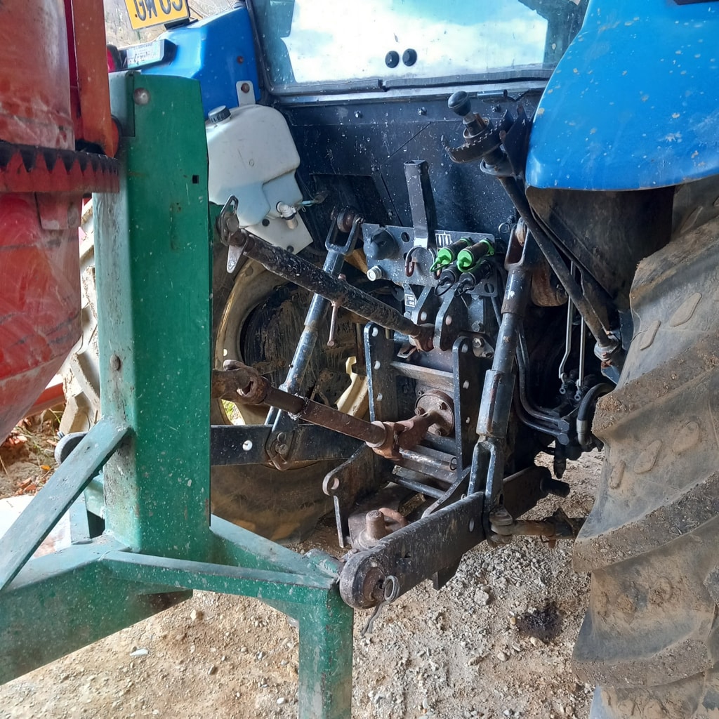 Tracteur NEW HOLLAND TD80 D - photo slide 3