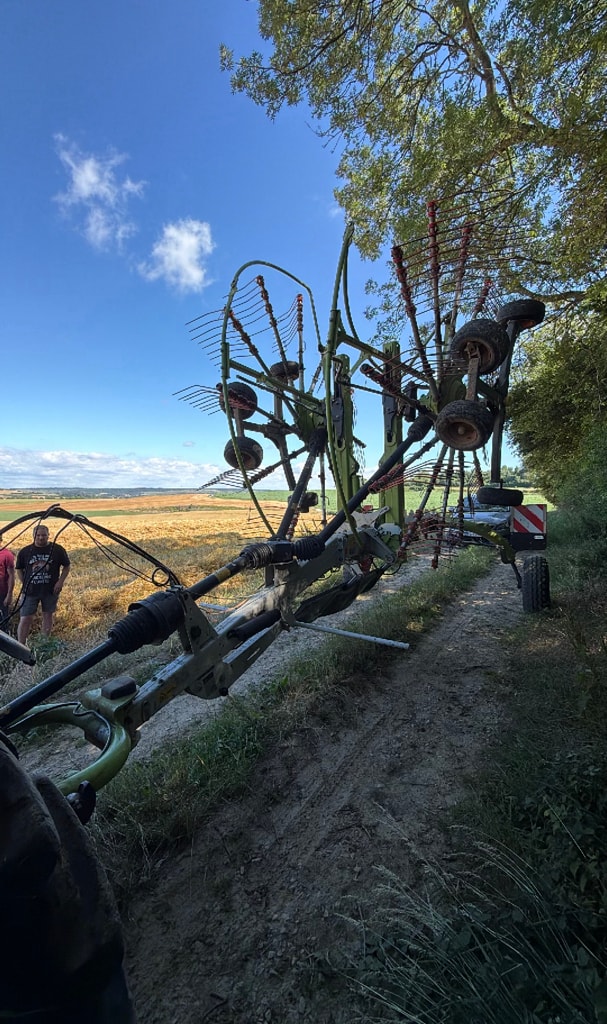 Andaineur CLAAS Liner 2700 - photo slide 4