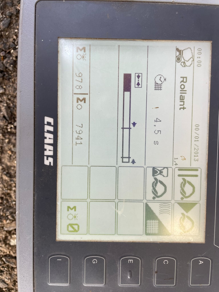Presse balles rondes CLAAS ROLLANT 520 RF - photo slide 12