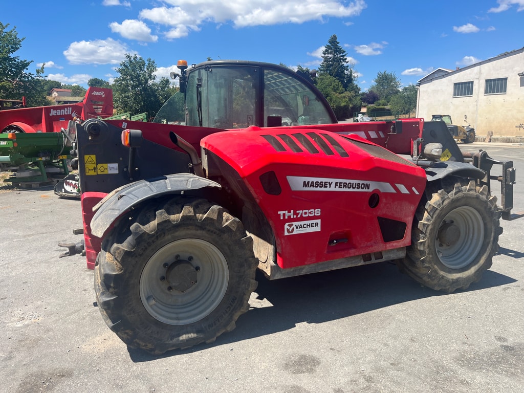 Telescopique MASSEY FERGUSON TH 7038 - photo slide 1