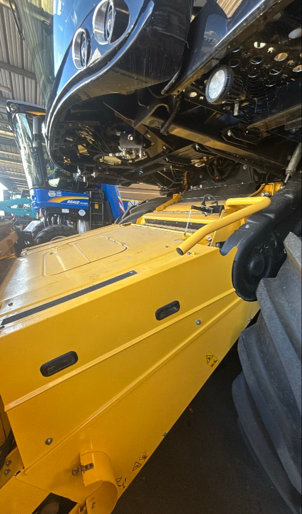 Moissonneuse NEW HOLLAND CR 7.80  - photo slide 38