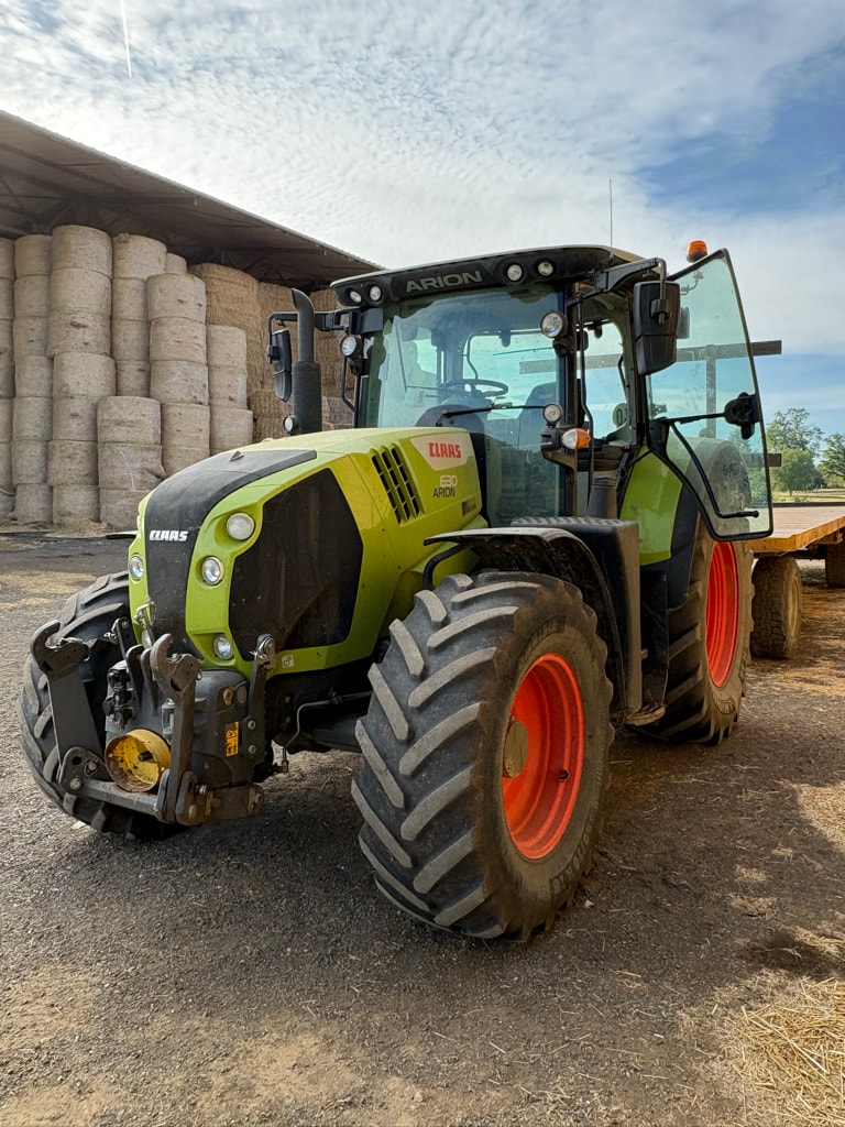Tracteur CLAAS ARION 630 - photo slide 1
