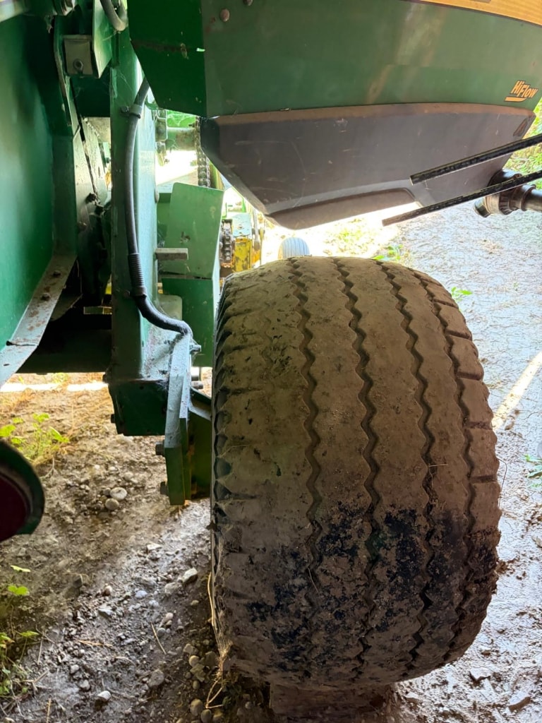 Presse balles rondes JOHN DEERE 592 Hi Flow  - photo slide 11