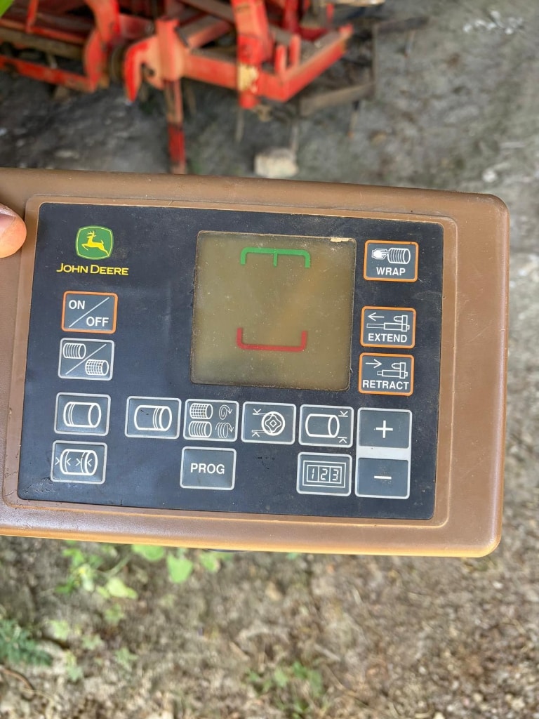 Presse balles rondes JOHN DEERE 592 Hi Flow  - photo slide 10