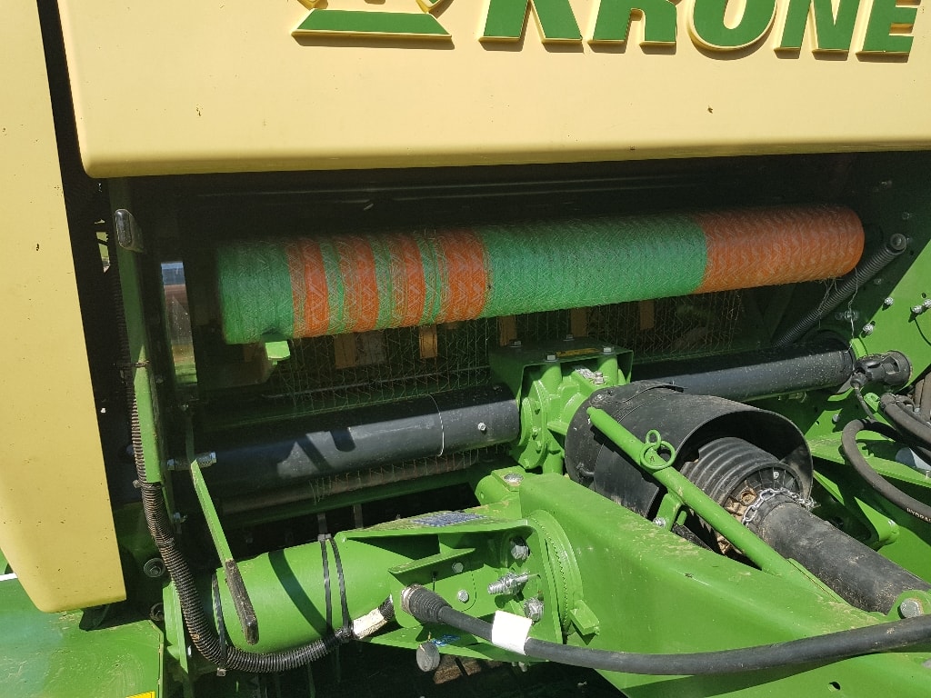 Presse balles rondes KRONE Comprima V150 - photo slide 9