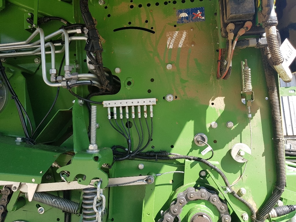 Presse balles rondes KRONE Comprima V150 - photo slide 19