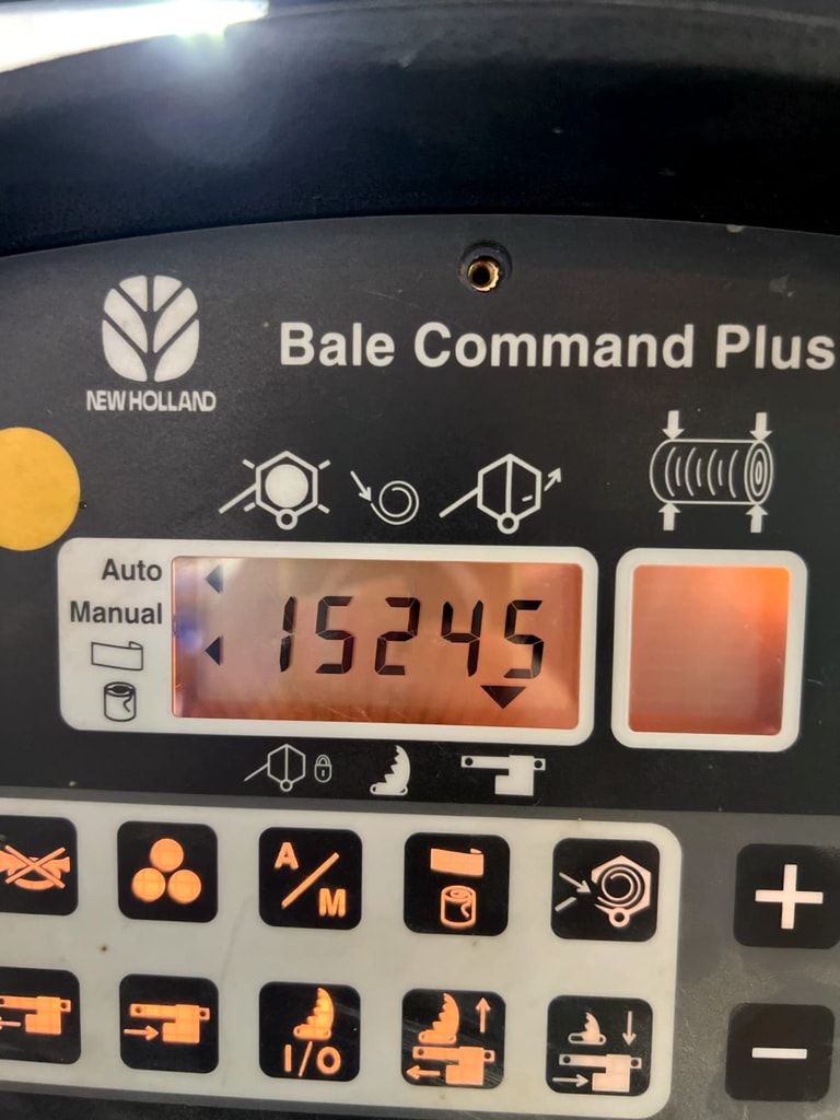 Presse balles rondes NEW HOLLAND BR 7070 - photo slide 6