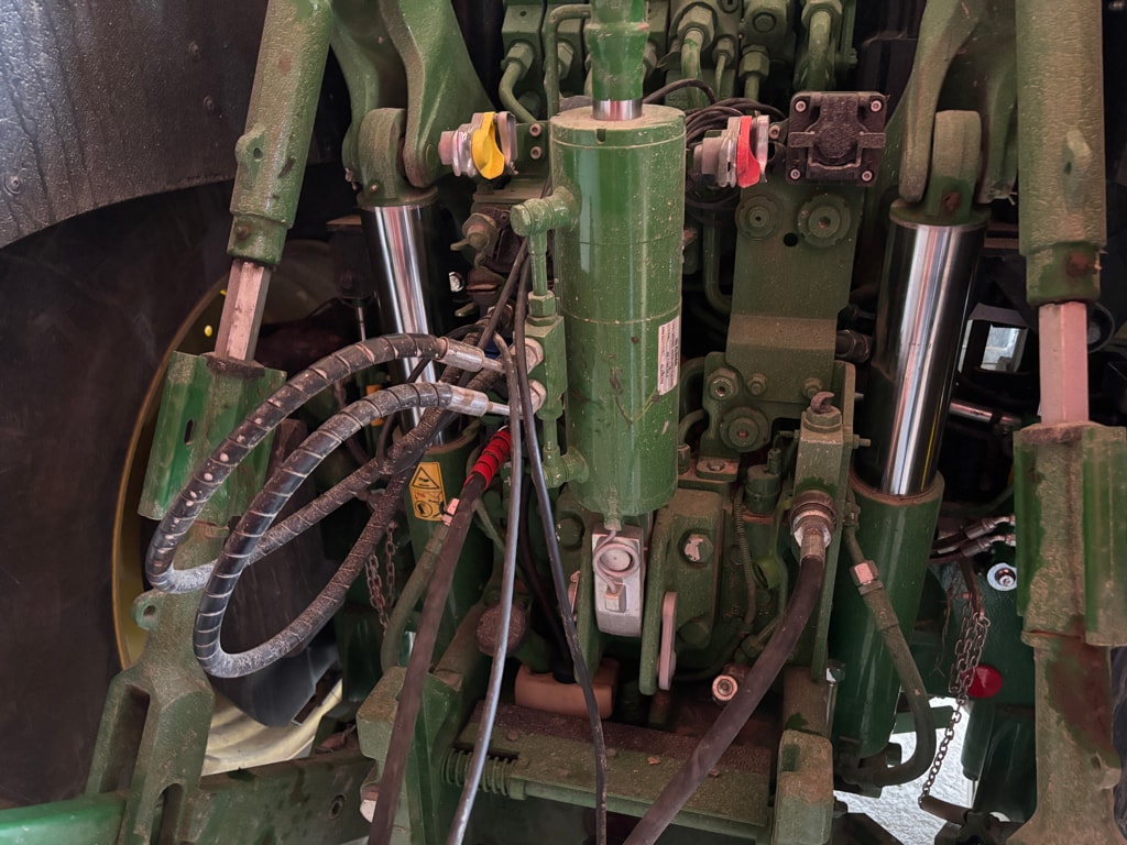 Tracteur JOHN DEERE 6250R - photo slide 3