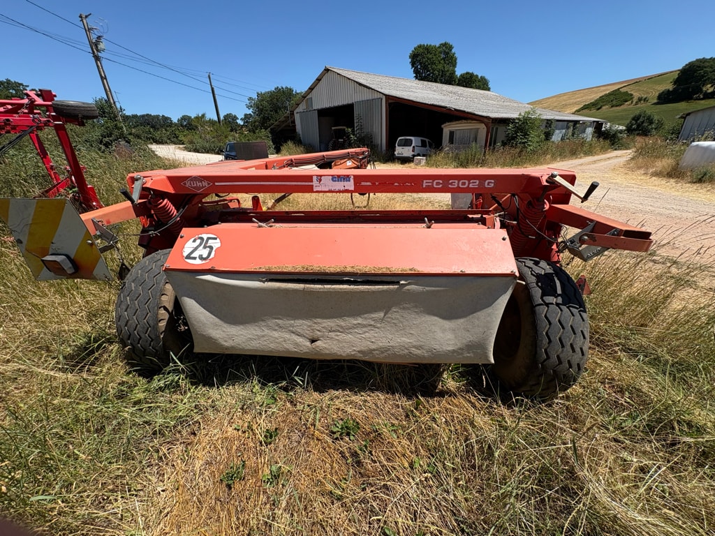 Faucheuse KUHN FC 302 G - photo slide 8