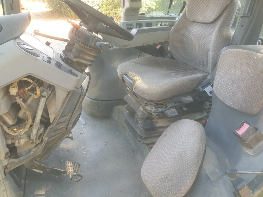 Tracteur CLAAS ARION 640 - photo slide 21
