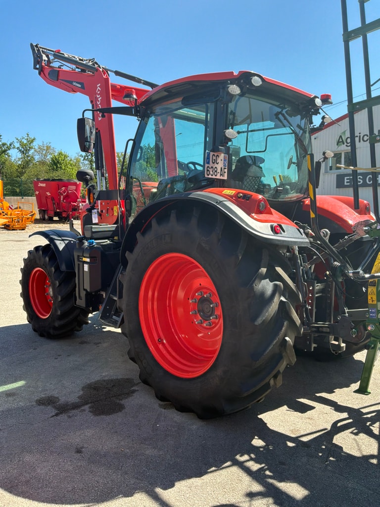 Tracteur chargeur KUBOTA M6 122 - photo slide 4