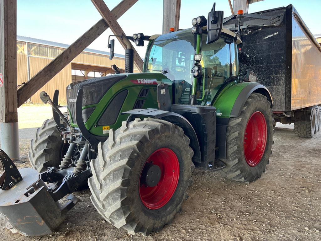Tracteur FENDT 720 GEN6 POWER S2 + CHARGEUR QUICK Q78 2013 - photo slide 2