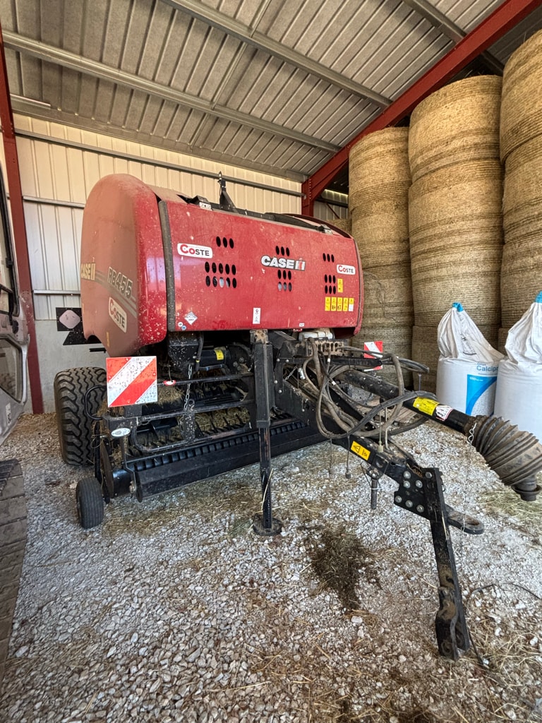 Presse balles rondes CASE IH 455 - photo slide 2