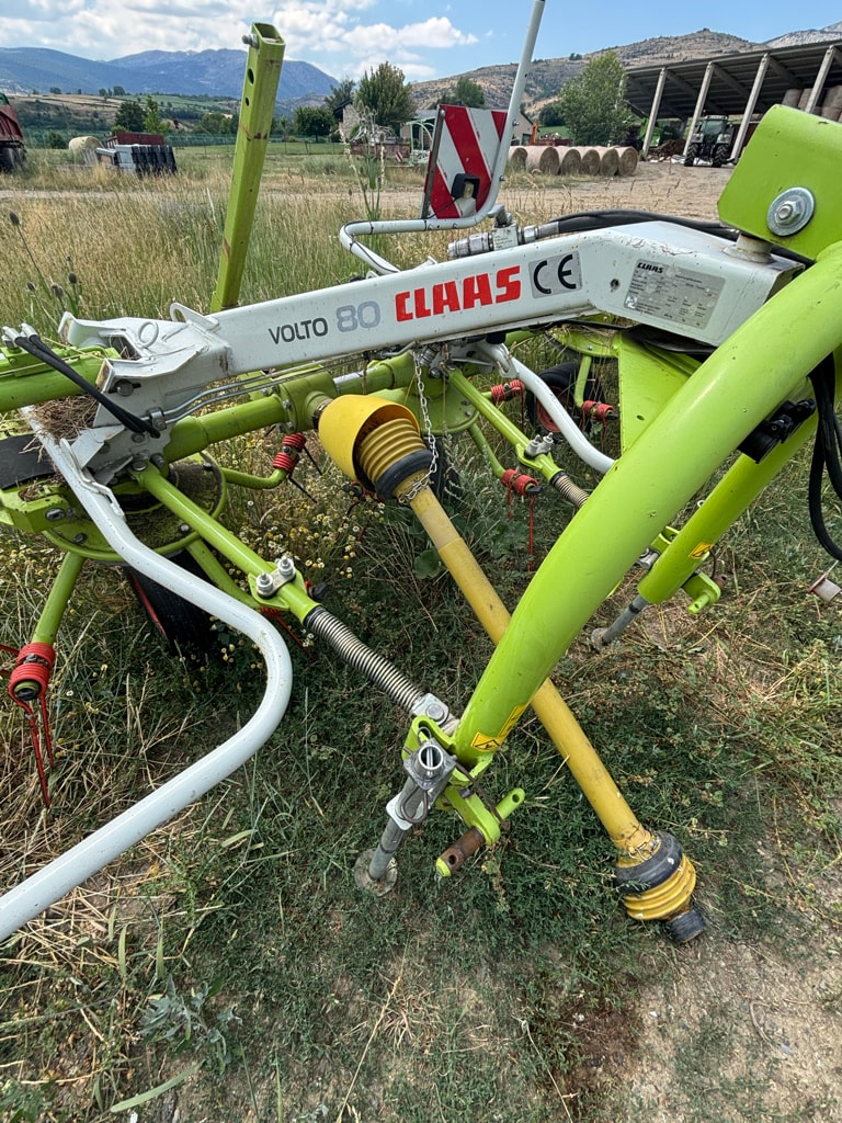 Faneuse CLAAS Volto 80 - photo slide 6