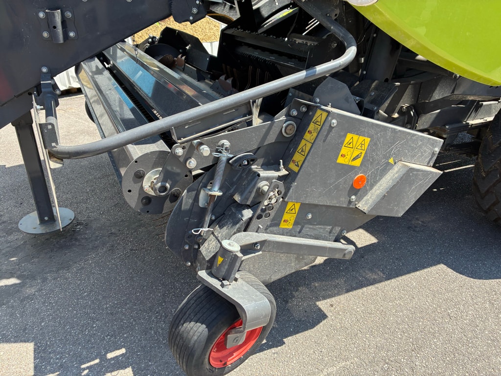Presse haute densite CLAAS Quadrant 5300 - photo slide 10